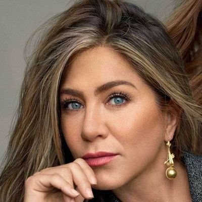 J.A __ Jennifer_Aniston, An American Actress, A model, also a Movie 🎥 Producer.