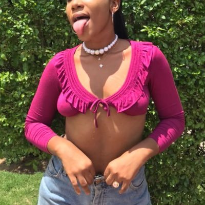 janethoxo's profile picture. Get ready to rumble