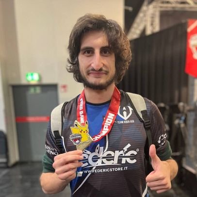 🇮🇹 VGC Player for @TeamAqua_official. Dortmund Regional Champion 2024.
Top 8 Gdańsk Regional 2023, Top 8 Paris Special Event 2019, Top 4 Italian National 2016