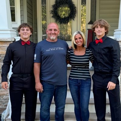 MrsIliescu_HHS's profile picture. #mathteacher #wearehowell