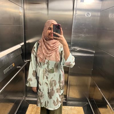 hafsaslam's profile picture. My life rotates around Allahs mercy Alhamdulilah... Married/ BSc Hons IT 🎓