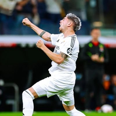 ❝And ALLAH found you lost and guided you❞ ❤ ~Surah-Ad-Duha | Agriculturist 🌾🌱| Real Madrid in my soul 🤍 |Man Utd in my heart ❤