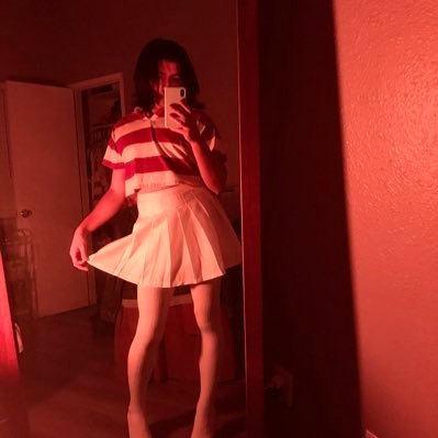 transfem 😌 if you live in the SD area shoot your shot 🤭