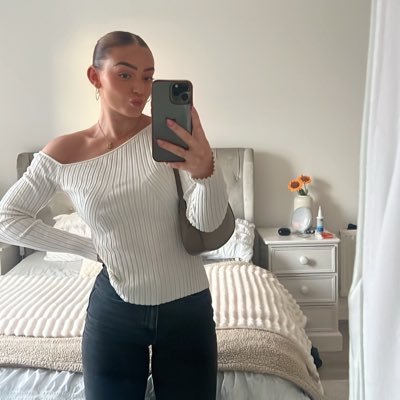 Alice_holdenn's profile picture. - Personal Trainer and Online Coach -