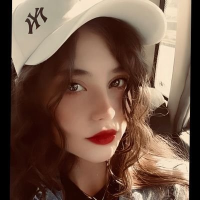 |هوادار قهرمان جهان و قرمزای پایتخت|مرید فسنجون|دلداده آقام لئو|
💘
https://t.co/B6r2Ktm7ts