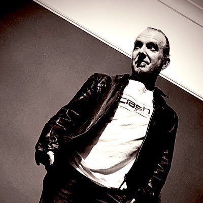 Writer of rock 'n' roll words at RPM Online, seasoned gig-goer, collector of records & yoga enthusiast 🧘🏻‍♂️