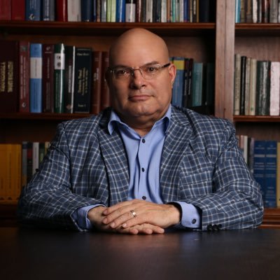 Abogado penalista. Mediador y conciliador certificado. Razonamiento probatorio y argumentación jurídica.