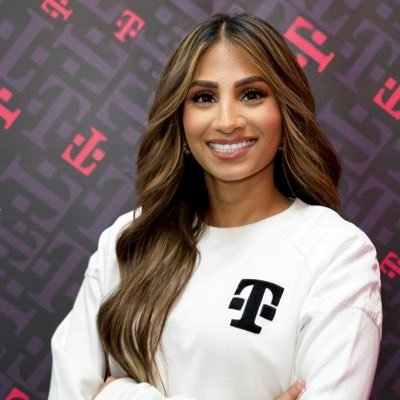 Mom 🤱🏽of ✌🏽, Wife 💍, Coffeeholic ☕️, Sr Manager, Store-in-Store | MidSouth 👑