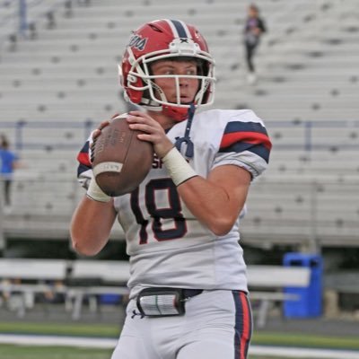 McKeesport athlete 5’7 175lbs QB/LB🏈2B/P⚾️ c/o 26📚
