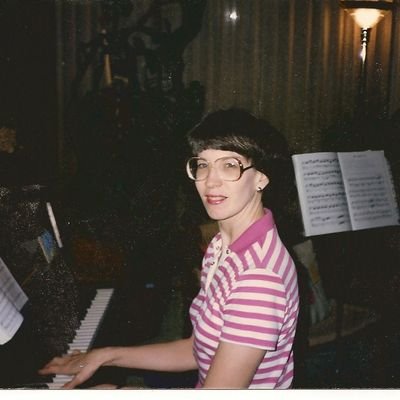 starrycynthia2's profile picture. Christian wife, mother, grandmother. Calvinist, presuppositionalist, pro-life, happily married 43 years, retired.