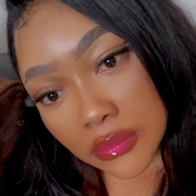 South African Living in the UK 🇬🇧 Dj & Presenter @deeplomatikkradio @queenlala1001neww instagram
