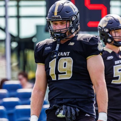 Bryant🐶|| 6’3 || 245lbs ||EDGE/DE|| JUCO ALL AMERICAN anthonyschettino19@gmail.com