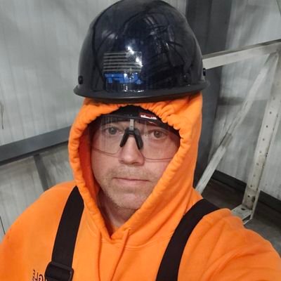 Michaelnew83's profile picture. 
