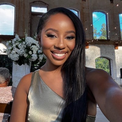 _bluuee__'s profile picture. NCAT Alumna 👩🏽‍🎓 News Reporter 🎤 Charlie❤️🐶