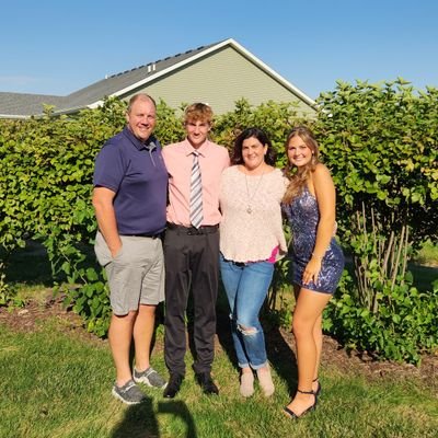Husband, Father, CCHS Business Teacher, Head Golf Coach, Asst Varsity Boys Basketball Coach, FBLA Adviser, St Louis Cardinals Fan, Coal City, IL - Matthew 19:26
