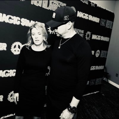 lara_binkley's profile picture. Blockhead 🤖 Video Creator