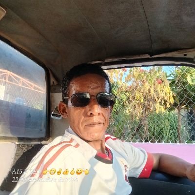 fingir que todo esta bien 
cansa demasiado  me recostare un rato a sangrar 
después me levanto a seguir  fingiendo qué estoy bien