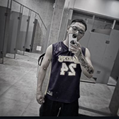 pedroaliagagonz's profile picture. 🪐🎧 Wild and free 🌌☄️
 - Básquet 🏀 
 - Libros 📚 
 ....
Hablame que no te arrepentirás 😎