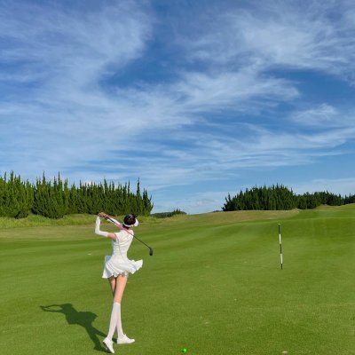 반갑습니다(*^^*) 골프 초보입니다🔰 많은 관심과 댓글 부탁드립니다! 정말 기뻐요🌺𓈒𓏸|저의 친구가 되어주세요- ̗̀ 🤝̖́-|