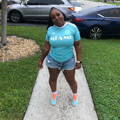 👑1st Lady💍 My 3 kids are my world. | Lamari, LaRiyah & Lavarii 👩👧👦 💕 | - TW 💚 | Social Worker 💼 | Behavioral Health 👩🏽⚕️ Psalms 46:5 🙏🏽