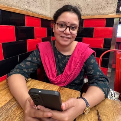 ParomitaDutta31's profile picture. Learning to live each day as it comes