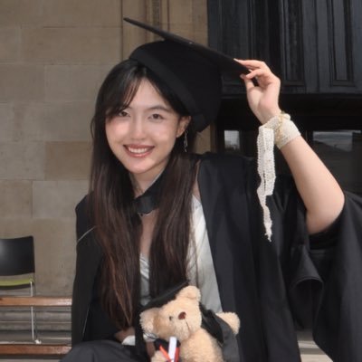 1st year PhD student @UVA| MA @UCL| 20-21st C. Global Anglophone, Black and Queer Affect, Migrants and Refugees literature, WOC Feminism | In Killjoy Solidarity