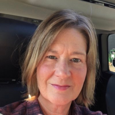 Faithful daughter of God, wife, mother, grandmother. 1st account banned the day after our fav President over retweeting the above photo. 🇺🇸TRUMP 2024 🇺🇸