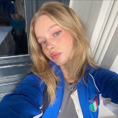Photos of average looking zoomer girls from all over the world 💯▶️ https://t.co/yj7rJ3S9Kj