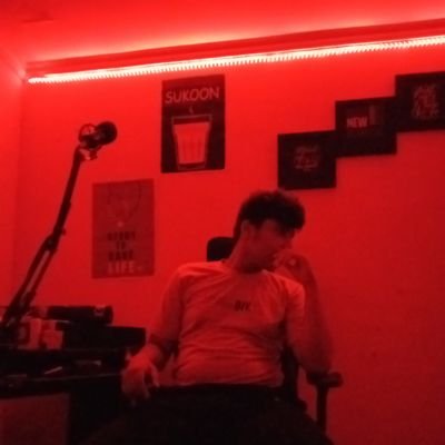 itsDivyanshuman's profile picture. In the Road of FULLSTACK DEVELOPER