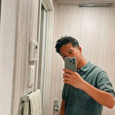 u8by2's profile picture. 25