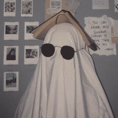 thhe_me's profile picture. Introvert by nature, INFJ, toxic, careless, addicted to books
