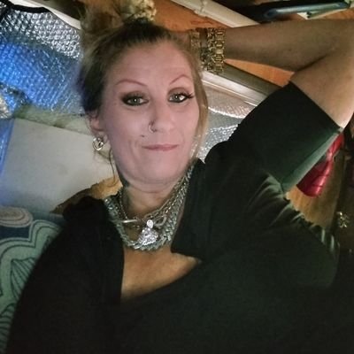 EfinityUwish's profile picture. 