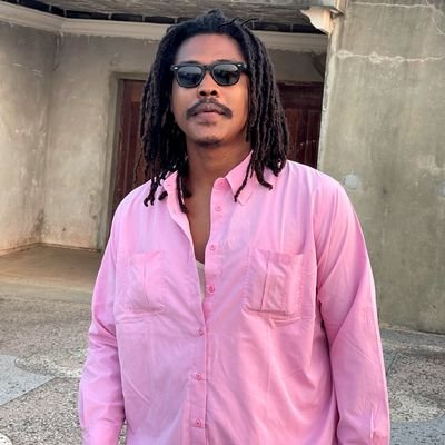TheToffaKing's profile picture. La musique à son mage
L'artiste c'est  MAAAJ  f.k.a MarcoPolo 
HITS & ART j'en fait ma tâche
Bienvenue dans mon Verse
Du verbe et des vers...