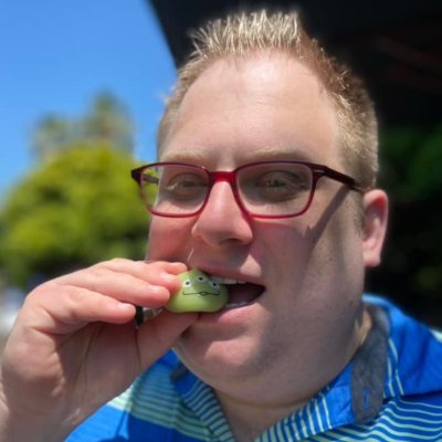 ColossusOfClout's profile picture. Corgi dad of two. Sporty by nature and career. 

Smile. Be Happy. Enjoy.