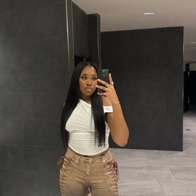 nasj17's profile picture. Real down to Mars girl. 💙