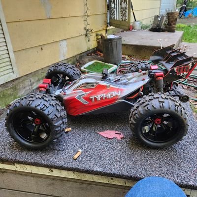 TankerTom1's profile picture. Husband, Soldier.