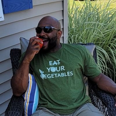 Executive Director of the Mid-Atlantic Chapter The Common Market
#realschoolfood #KeepPushing