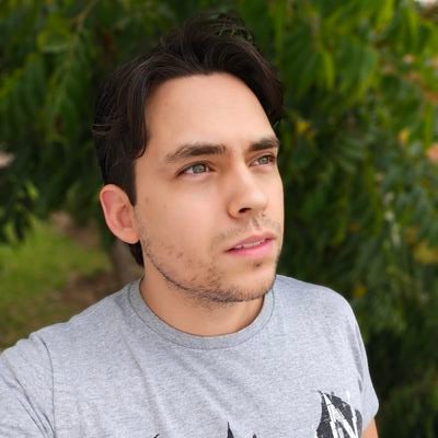 JCDreamy's profile picture. Príncipe exiliado de un reino perdido. 
Twitteo puras ñoñadas. Lorem ipsum y así y todo eso.