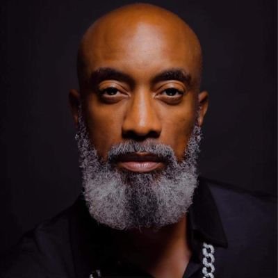 Big Tech Mktg Exec. Speaker. Silverfox Squad. Influencer. Billboard artist: ''Fragile'' video coming. IG