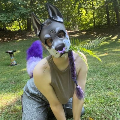 ⭐️Demisexual wolf/fox pup• She/They/It • NY • 🔞 18+ Only