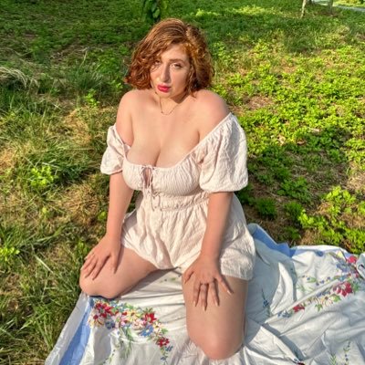 Homegrown organic natural redhead with big….personality 🤪 what you’re looking for is at the link below 🤭😈