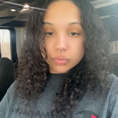 Halahjewelz's profile picture. 