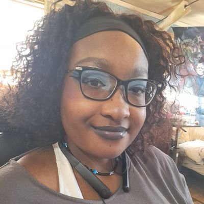all things movies, tv, music & more 🦇 25 💕chronically ill/disabled creator✨️ talkative libra 🫶🏾 future filmmaker🎬
horror films will always be my fav☠️