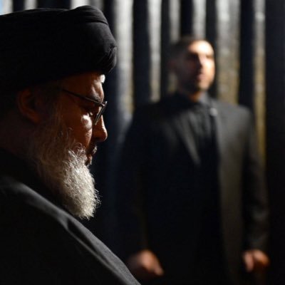 المقاومة أولاً والتحرير أتي لا محال,لا مكان للعملاء . وما النصر إلا من عند الله العزيز الجبار