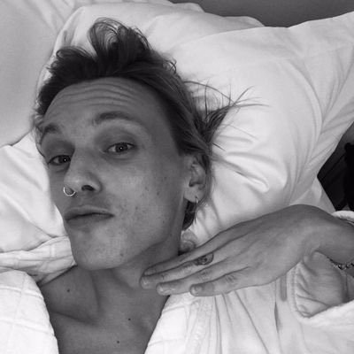 LoonFor's profile picture. ◟̽◞̽ // 𝑳𝒐𝒖𝒊𝒔 𝑻𝒐𝒎𝒍𝒊𝒏𝒔𝒐𝒏 𝒊𝒕'𝒔 𝒂𝒏 𝒉𝒐𝒏𝒐𝒓 𝒕𝒐 𝒃𝒆 𝒚𝒐𝒖𝒓 𝒇𝒂𝒏 // there’s endless versions of … that keeps me drifting back to darkness