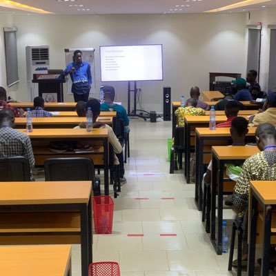 AkinoluMoses_'s profile picture. Christ Like/Project Manager/ Lash technician/ Arsenal/ Event coordinator/ virtual Assistant/Data Analysis/ President for Small Acct Association of Twitter(SAAT)