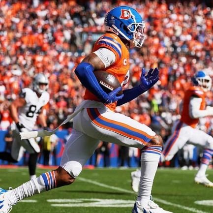 Orange and blue since '92. Football-only, alt profile @theREALBGott