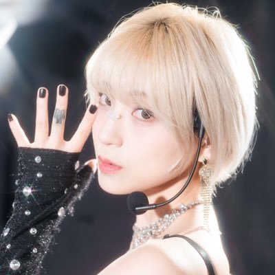 AczMzSyBlz76849's profile picture. 