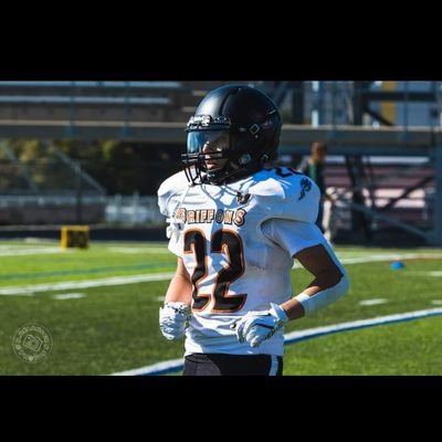 Griffons Gaspé football C/O 2026🇨🇦 2027🇺🇲(5'6 140lbs) RB/P/KR GPA:3.7 #4183554100 email- samu3lcot3@gmail.com