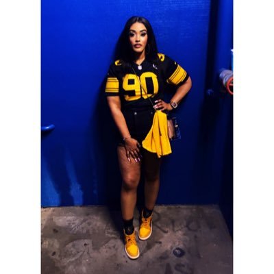 Real nigga shit only when I do speak 🐬 #Steelersgirl💛🖤 #crazycatlady 🐈 #BlackTechTwitter 👩🏾💻 #girlgamer 🎮 (PSN:liveloveglam) 💋